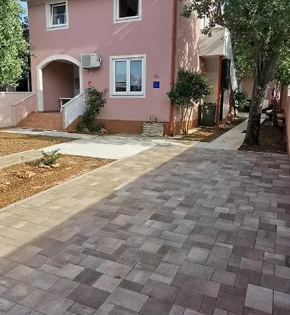 Apartment Elena